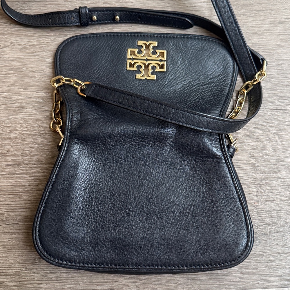 Tory Burch Black Leather Crossbody with Gold Logo Accent - Picture 3 of 4